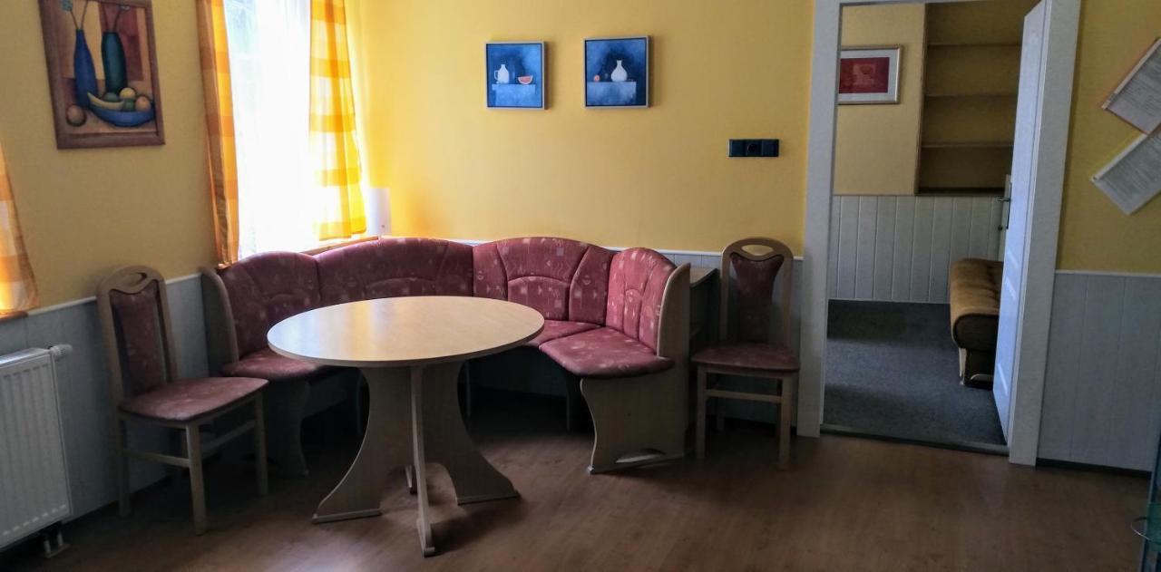 Penzion U Soudu Liberec Bagian luar foto